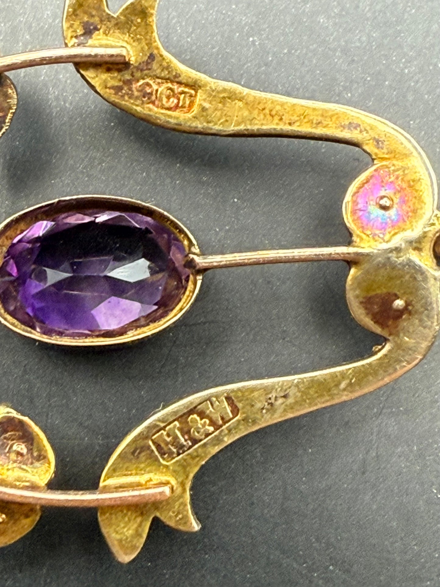 Reverse view showing 9CT and H & W makers marks