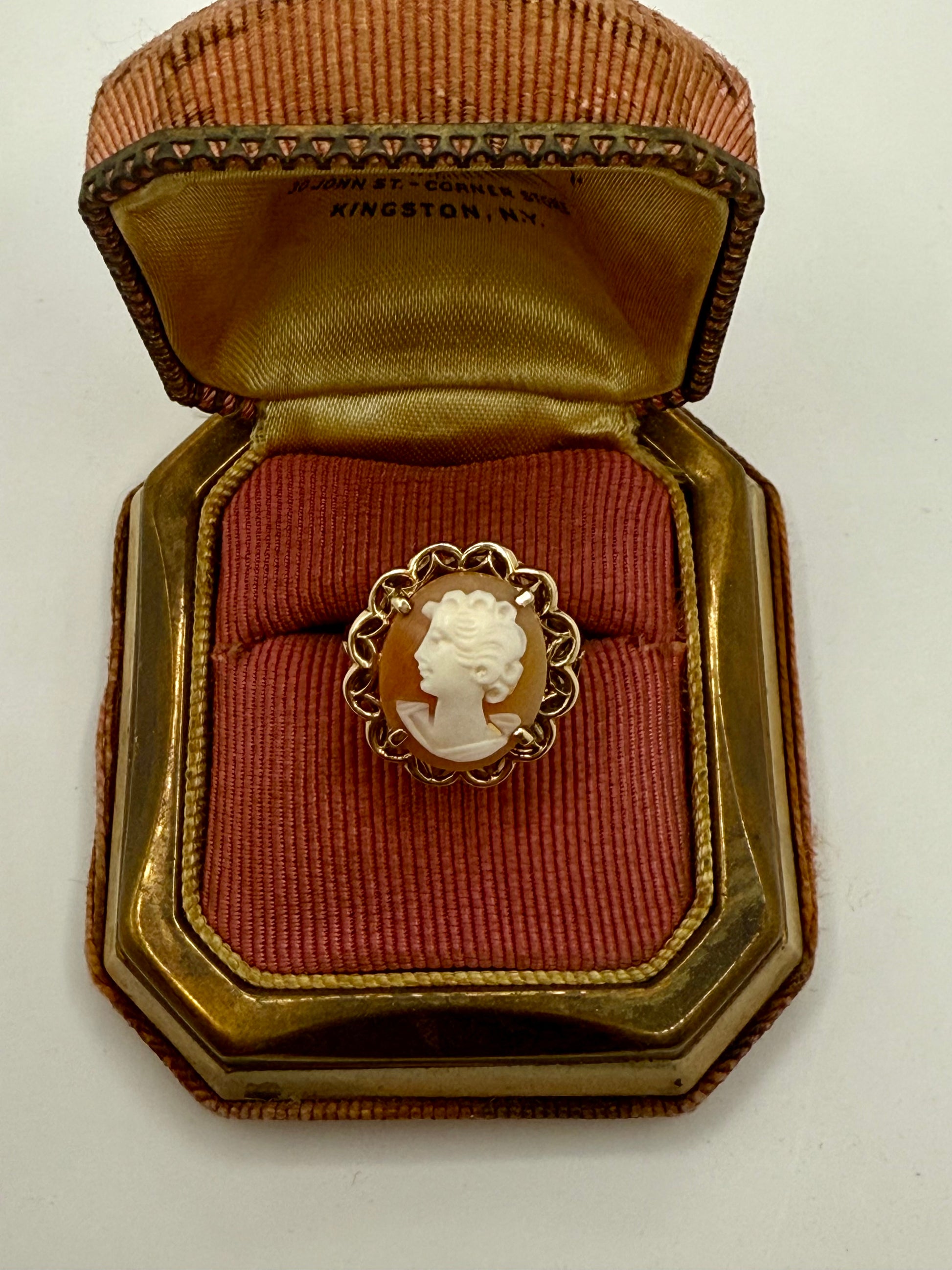 Cameo ring in antique presentation box – carved shell portrait.