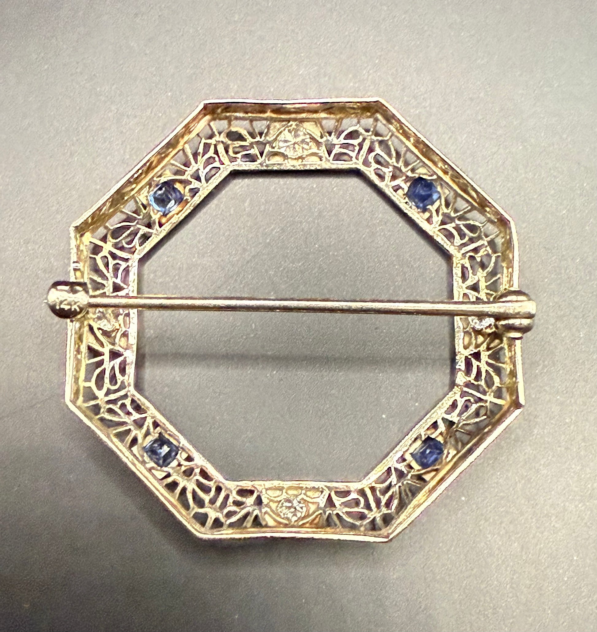 Octagonal sapphire and diamond brooch, antique white gold filigree – back view