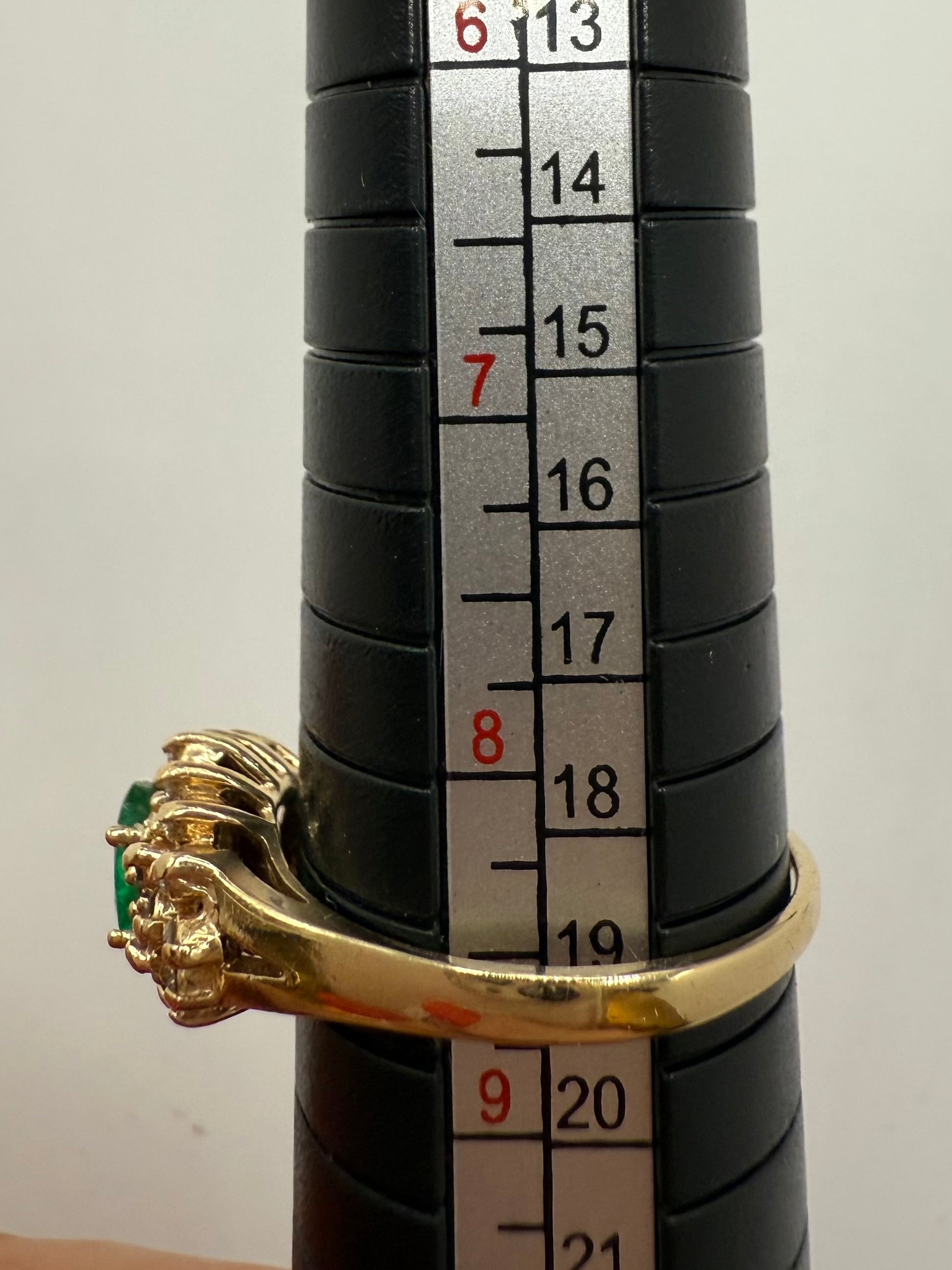 Ring on mandrel showing size 8.5